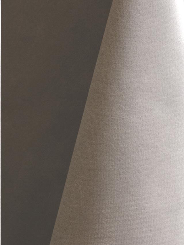 Silver Casablanca Napkin 20" x 20"
