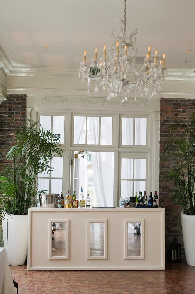 The White Ellington Bar