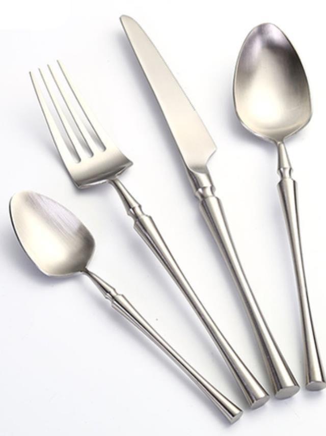 Silver Gatsby Flatware Pattern