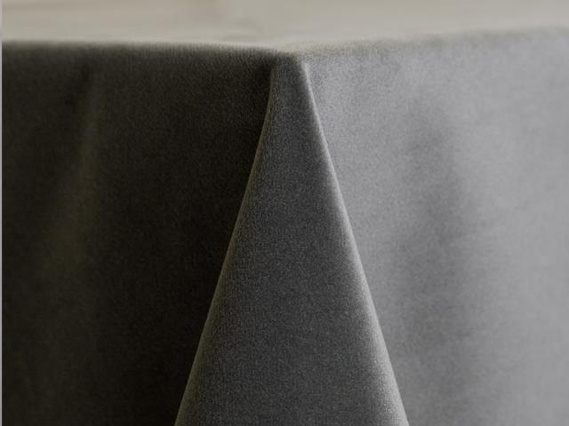 Table Runner Velvet, Smoke Square End