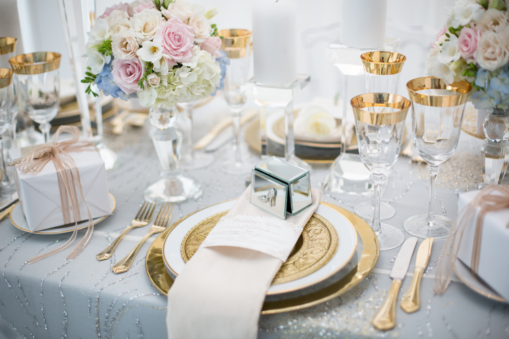 Luxurious wedding tabletop decoration