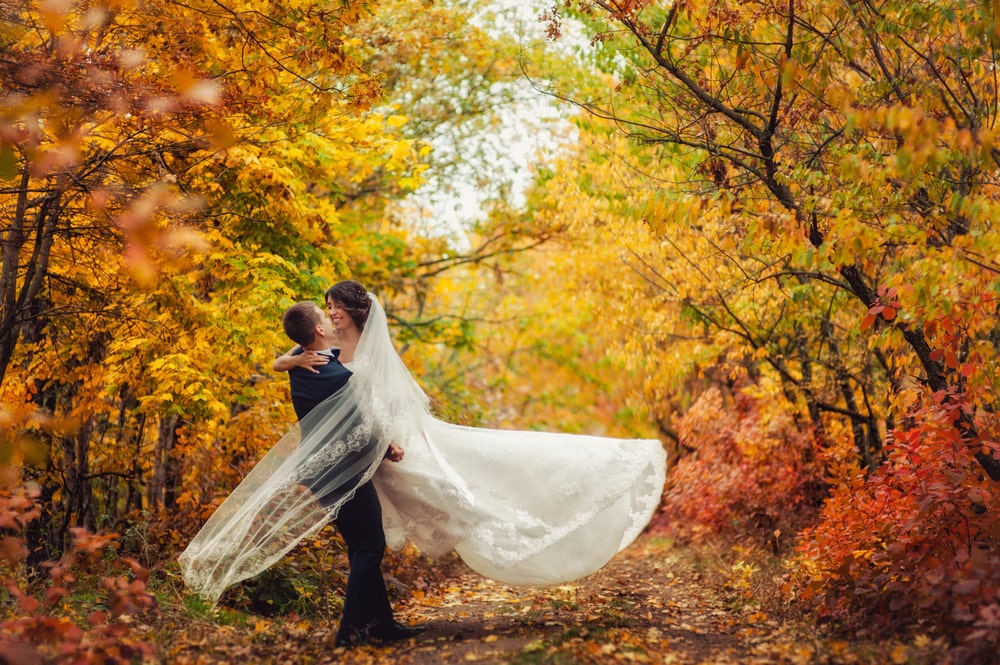 The Best Flowers For A Fall Wedding
