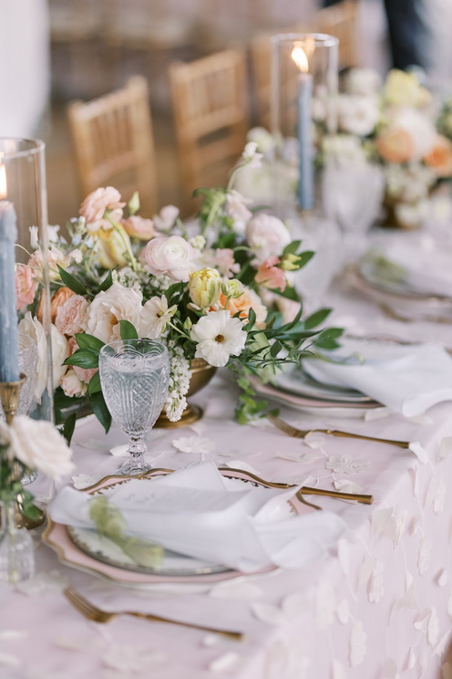 Table setting with floral decor