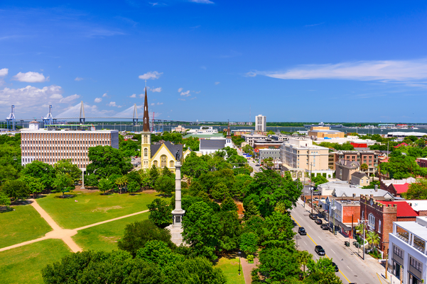 Charleston, South Carolina, USA downtown skyline