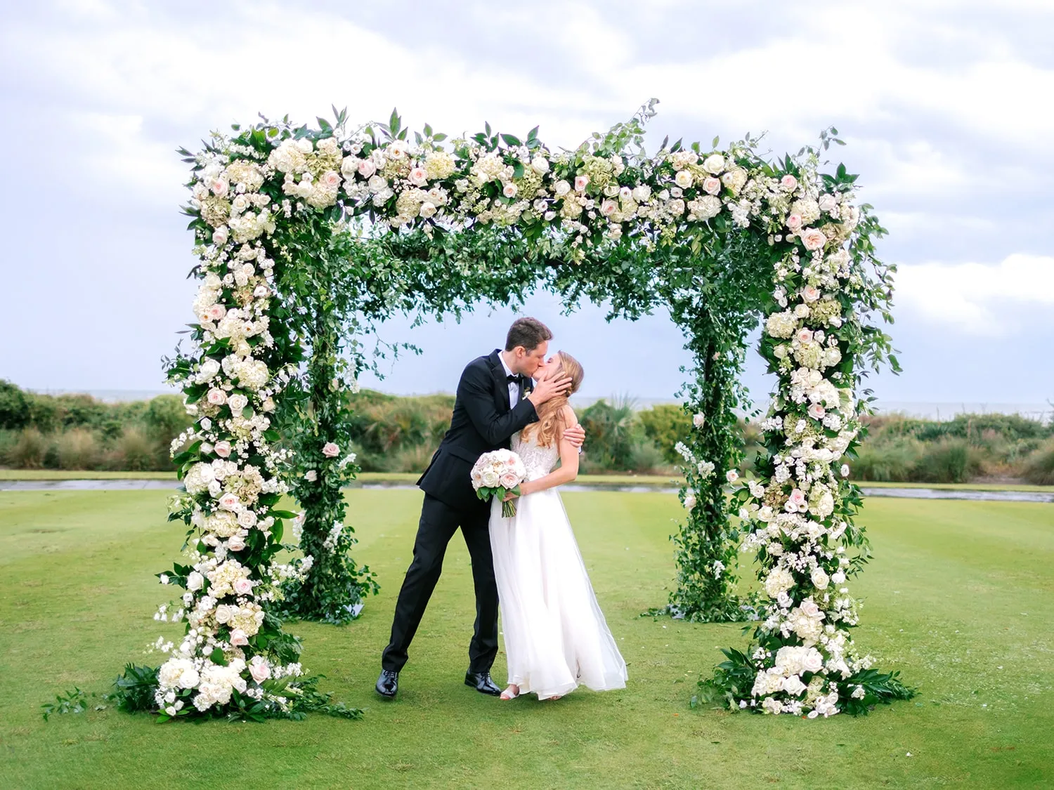 Luxurious Floral Arch Rentals for Your Dream Wedding